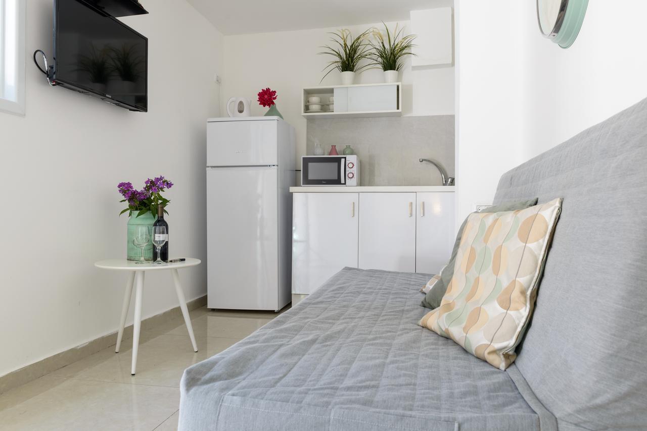 Studio & Apartments On The Beach By Aspentlv تل أبيب المظهر الخارجي الصورة