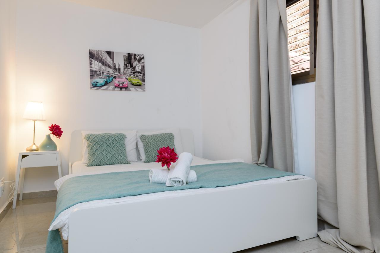 Studio & Apartments On The Beach By Aspentlv تل أبيب المظهر الخارجي الصورة